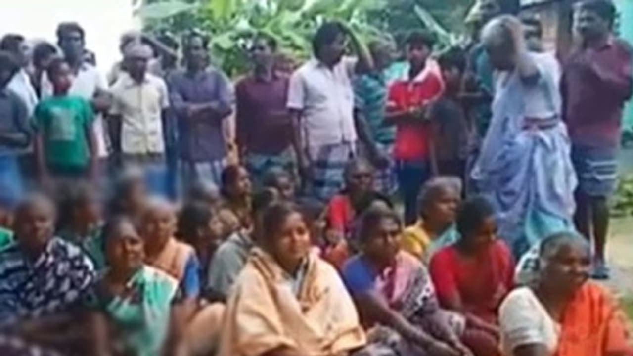 வாக்குச்சாவடி மாற்றம்... திடீரென தேர்தலை புறக்கணித்த கிராம மக்கள்...!