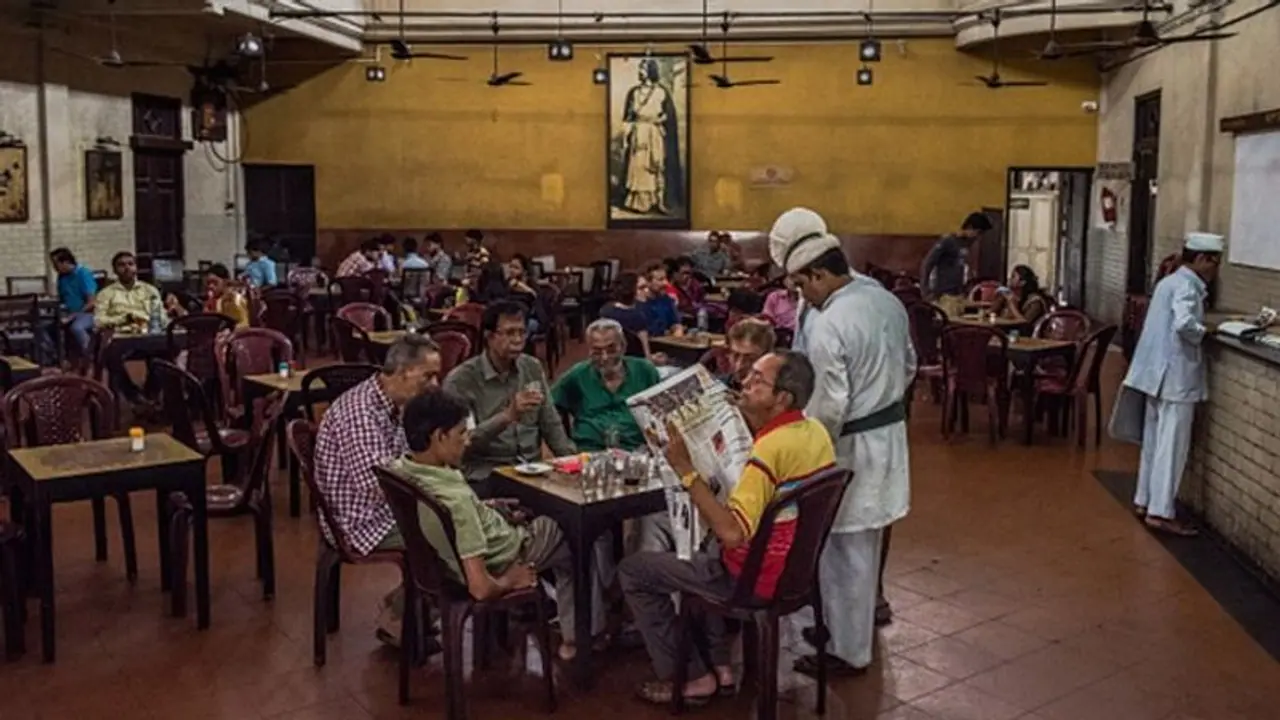 পড়বে আবার টোস্টে কামড় ডজন খানেক গল্প, বৃহস্পতিবার খুলছে কলেজস্ট্রিট কফিহাউজ পড়বে আবার টোস্টে কামড় ডজন খানেক গল্প, বৃহস্পতিবার খুলছে কলেজস্ট্রিট কফিহাউজ
