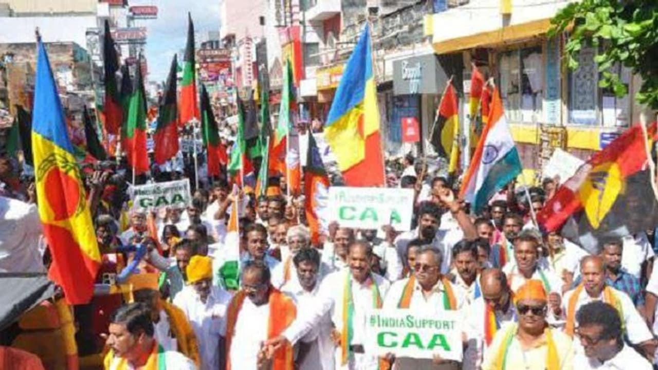 பாஜகவை கழற்றிவிட்ட அதிமுக…. கடுப்பில் தாமரைத் தலைவர்கள் !!