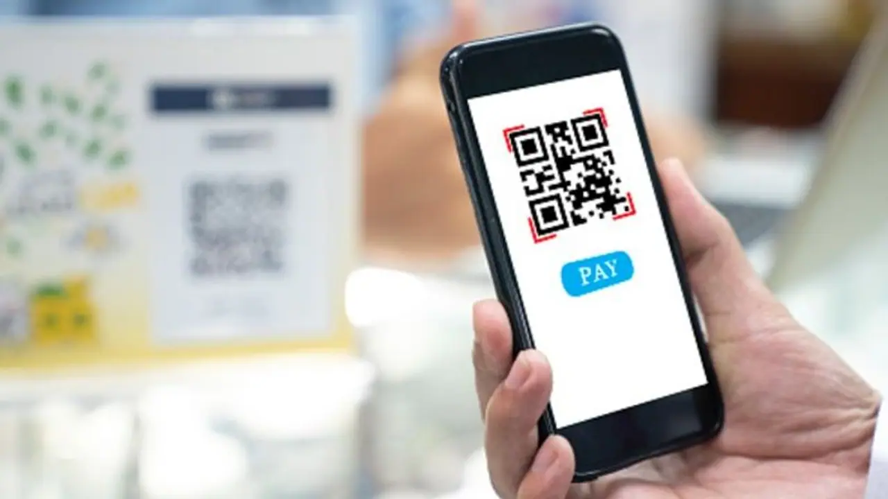 ಕ್ಯೂಆರ್ ಕೋಡ್ನಿಂದ 200 ಜನರಿಗೆ ನಾಮ ಹಾಕಿದ ಸೈಬರ್ ಕಳ್ಳರು ಕ್ಯೂಆರ್ ಕೋಡ್ನಿಂದ 200 ಜನರಿಗೆ ನಾಮ ಹಾಕಿದ ಸೈಬರ್ ಕಳ್ಳರು