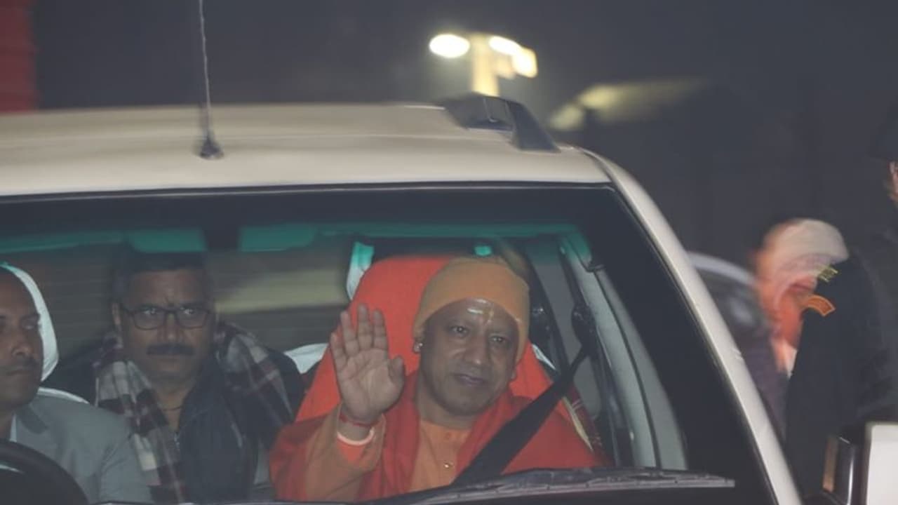 सीएम ने देखा 24 मिनट तक यह मंदिर, कहा यहां सेवा करना सौभाग्य की बात