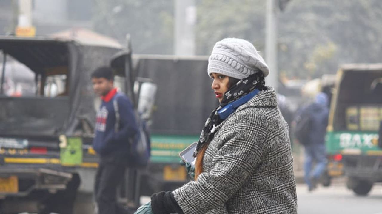 রাজ্যে থেকে এখনই বিদায় নিচ্ছে না শীত, জেলায় জেলায় শৈত্যপ্রবাহের পরিস্থিতি রাজ্যে থেকে এখনই বিদায় নিচ্ছে না শীত, জেলায় জেলায় শৈত্যপ্রবাহের পরিস্থিতি