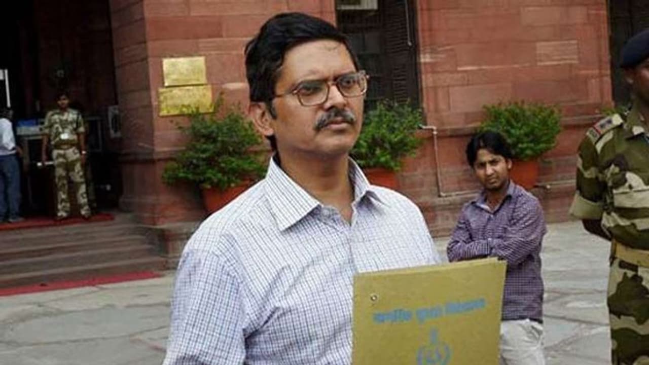 पूर्व सीएम मुलायम सिंह यादव से पंगा लेने वाले आईपीएस से बिहार में हुई बदसलूकी पूर्व सीएम मुलायम सिंह यादव से पंगा लेने वाले आईपीएस से बिहार में हुई बदसलूकी