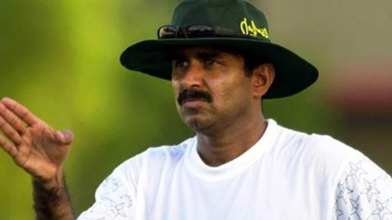 जावेद मिंयादाद ने किया शोएब का विरोध, बोले, अगर भेदभाव होता तो 10 साल नहीं खेलते कनेरिया जावेद मिंयादाद ने किया शोएब का विरोध, बोले, अगर भेदभाव होता तो 10 साल नहीं खेलते कनेरिया