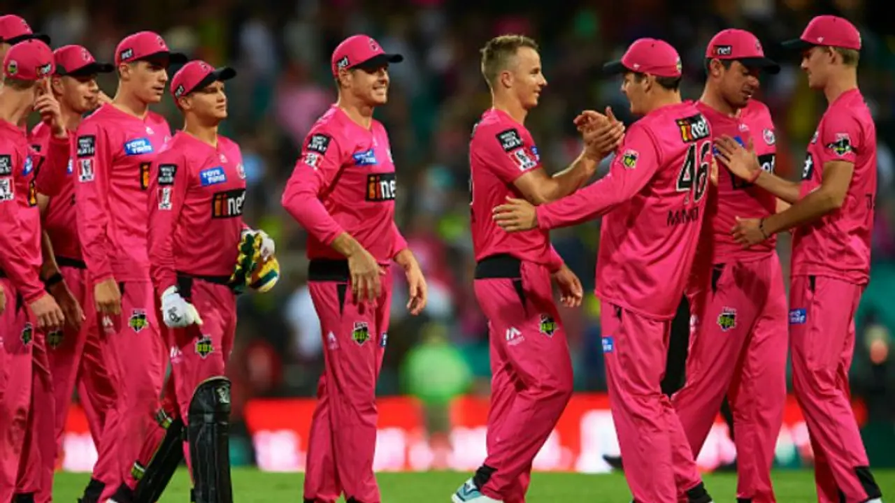 சீட் நுனியில் உட்காரவைத்த பரபரப்பான போட்டி.. சூப்பர் ஓவரில் த்ரில் வெற்றி பெற்ற சிட்னி சிக்ஸர்ஸ்.. செம குஷியில் ராஜஸ்தான் ராயல்ஸ்