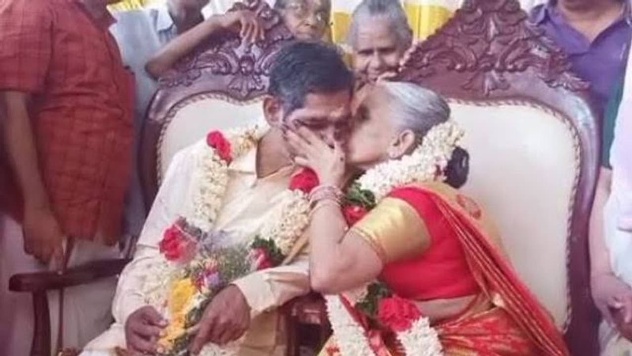Kerala: Old age home lovebirds tie knot at 60 Kerala: Old age home lovebirds tie knot at 60