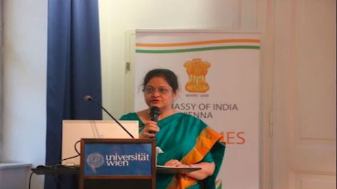 বাড়ি ভাড়াই মাসে ১৫ লক্ষ, দুর্নীতিগ্রস্ত রাষ্ট্রদূতকে ফিরিয়ে আনল দিল্লি বাড়ি ভাড়াই মাসে ১৫ লক্ষ, দুর্নীতিগ্রস্ত রাষ্ট্রদূতকে ফিরিয়ে আনল দিল্লি