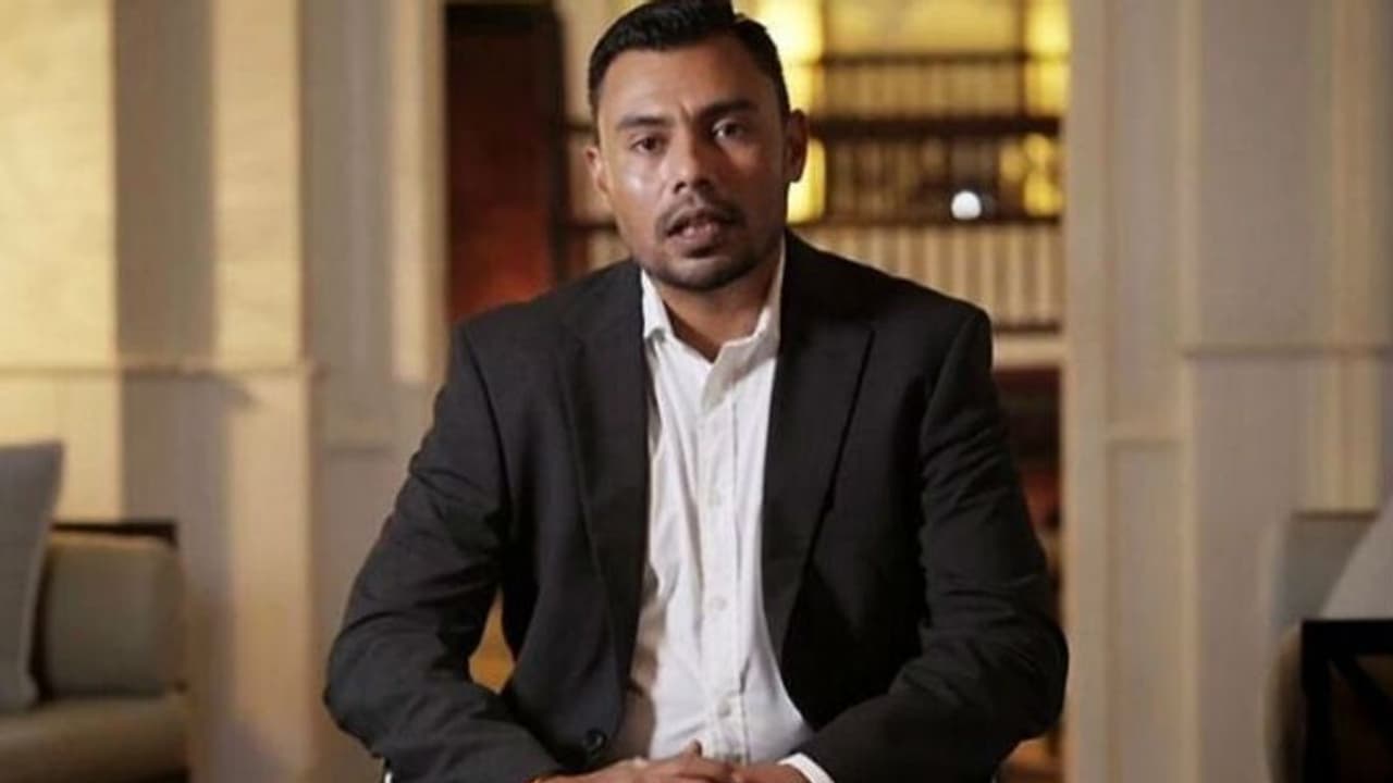 नमस्कार, जय श्री राम...मेरे हाथ पैर काट दिए पर मैंने देश नहीं बेचा, कनेरिया ने ऐसे बयां किया दर्द नमस्कार, जय श्री राम...मेरे हाथ पैर काट दिए पर मैंने देश नहीं बेचा, कनेरिया ने ऐसे बयां किया दर्द