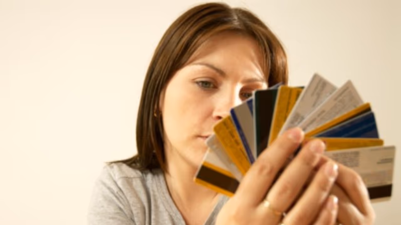 আর মাত্র ১ দিন, তারপরেই ব্লক হয়ে যেতে পারে এই ডেবিট কার্ডগুলি