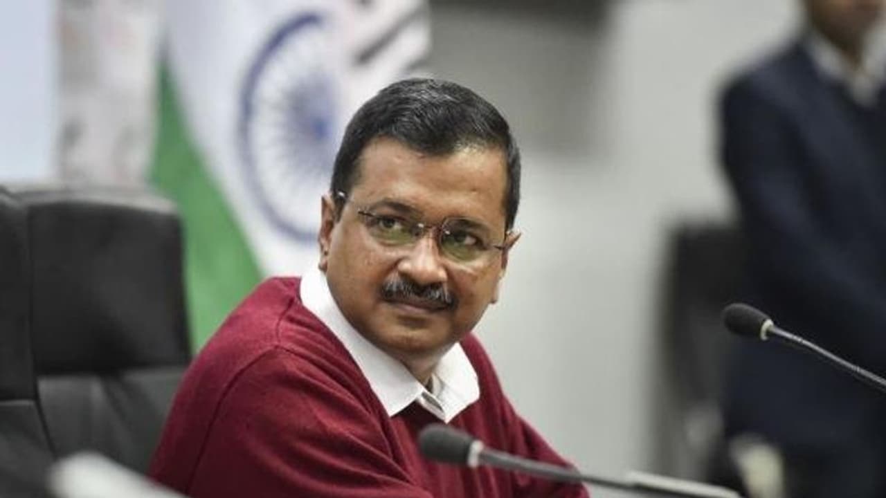 दिल्ली में आप के विधायकों की थमी सांसें, कट सकते हैं कई मौजूदा विधायकों के टिकट दिल्ली में आप के विधायकों की थमी सांसें, कट सकते हैं कई मौजूदा विधायकों के टिकट