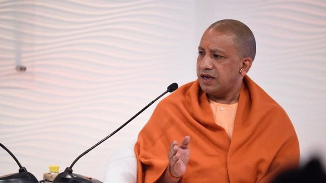 उच्च शिक्षण संस्थान गुरुकुल परंपरा को कायम रखते तो अराजकता का अड्डा न बनते: योगी आदित्यनाथ