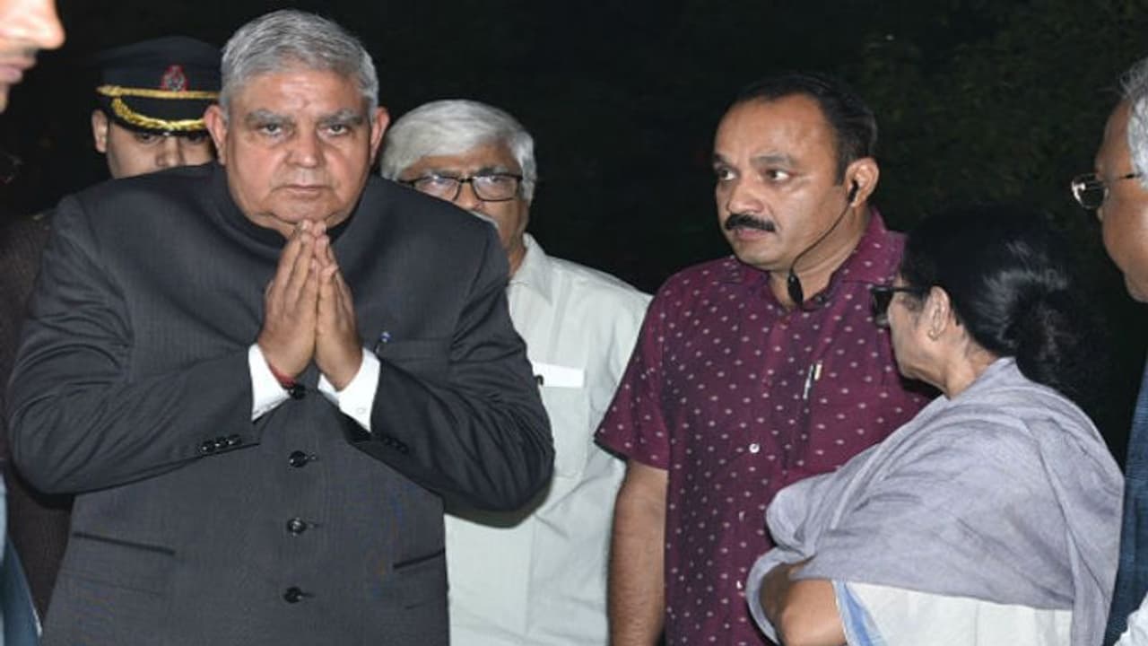 রাজ্য়পালকে ৫ পাতার চিঠি মুখ্য়মন্ত্রীর,নিজেকে আগে বিচার করুন রাজ্য়পালকে ৫ পাতার চিঠি মুখ্য়মন্ত্রীর,নিজেকে আগে বিচার করুন