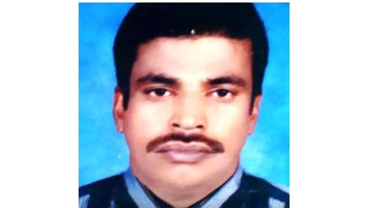 നാട്ടില് പോകാനൊരുങ്ങുന്നതിനിടെ ജെ.സി.ബിയുടെ അടിയിൽപെട്ട് പ്രവാസി മലയാളിക്ക് ദാരുണാന്ത്യം നാട്ടില് പോകാനൊരുങ്ങുന്നതിനിടെ ജെ.സി.ബിയുടെ അടിയിൽപെട്ട് പ്രവാസി മലയാളിക്ക് ദാരുണാന്ത്യം