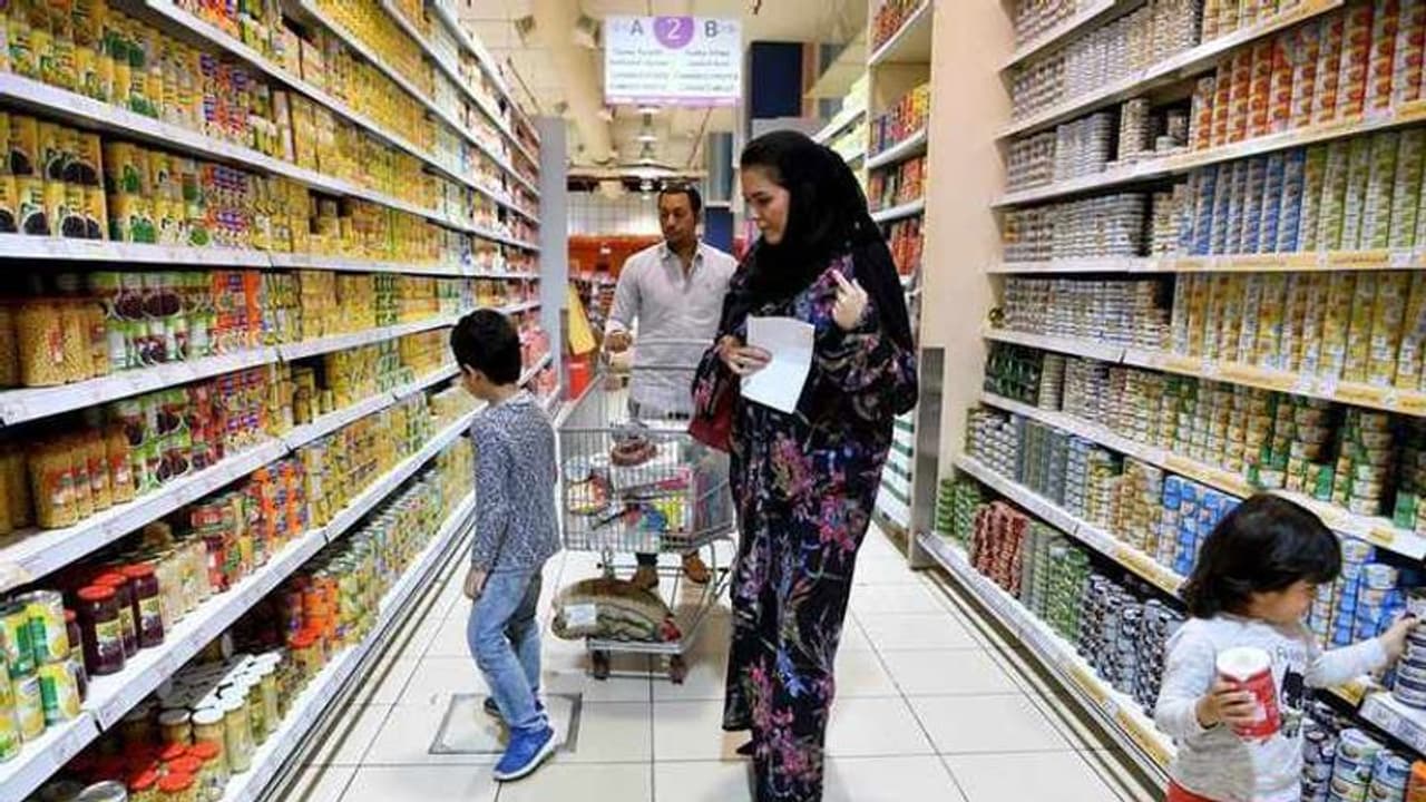 হাতে আর মাত্র কয়েকটা ঘণ্টা, লকডাউনের আগে বাজারমুখী বাংলা হাতে আর মাত্র কয়েকটা ঘণ্টা, লকডাউনের আগে বাজারমুখী বাংলা