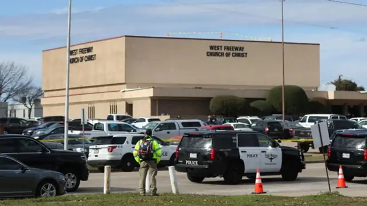 चर्च अटैक का हवाला देकर ट्रंप ने बंदूक कानूनों का किया बचाव, ट्वीट में लिखा ये सब चर्च अटैक का हवाला देकर ट्रंप ने बंदूक कानूनों का किया बचाव, ट्वीट में लिखा ये सब