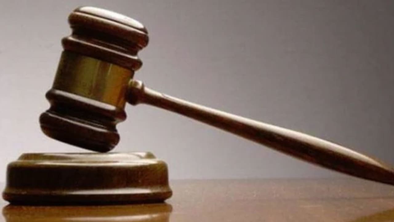 അവരവരുടെ ആവശ്യത്തിനുള്ള കഞ്ചാവ് നട്ടുവളര്‍ത്താമെന്നും അത് കുറ്റമല്ലെന്നും ഇറ്റലിയിലെ കോടതി