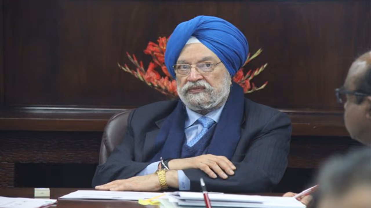 अनधिकृत कालोनियों में लोगों को मालिकाना हक; मोदी के मंत्री ने पूछा, केजरीवाल को तकलीफ क्यों? अनधिकृत कालोनियों में लोगों को मालिकाना हक; मोदी के मंत्री ने पूछा, केजरीवाल को तकलीफ क्यों?