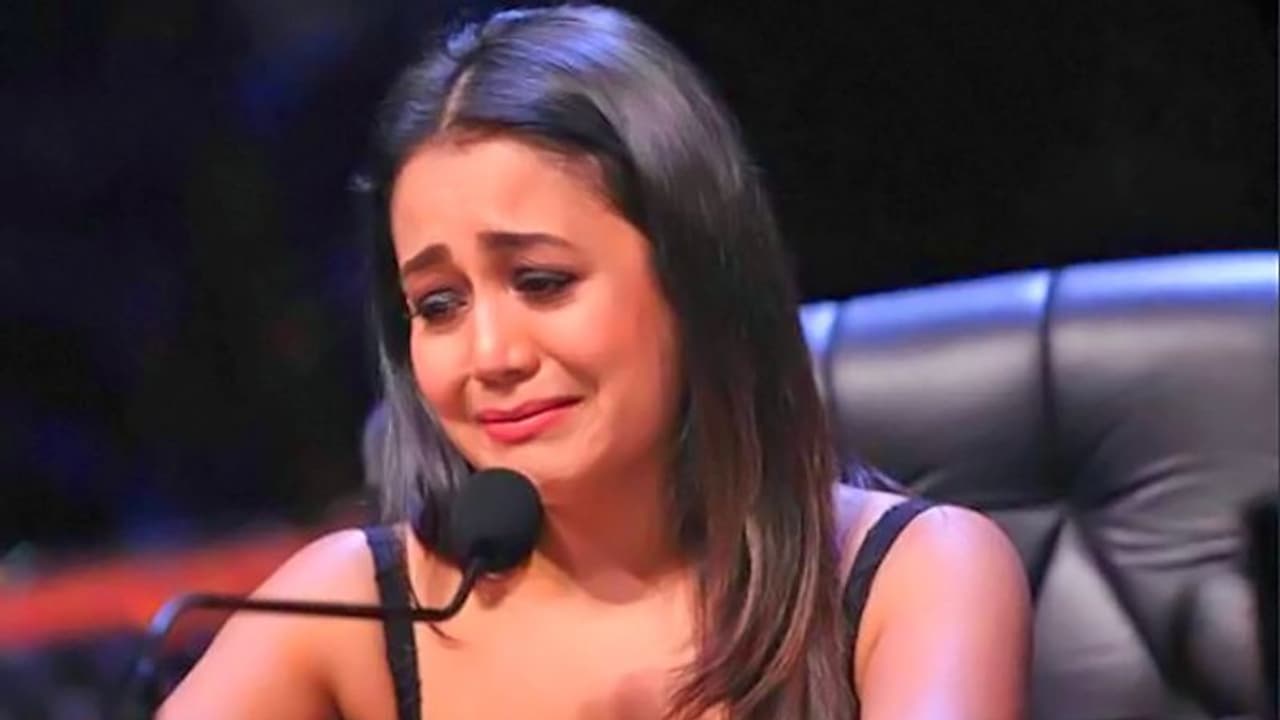 कलाकार की खराब तबीयत और तंगहाली की दर्दभरी कहानी सुन इमोशनल हुईं नेहा, दे दिए इतने लाख कलाकार की खराब तबीयत और तंगहाली की दर्दभरी कहानी सुन इमोशनल हुईं नेहा, दे दिए इतने लाख