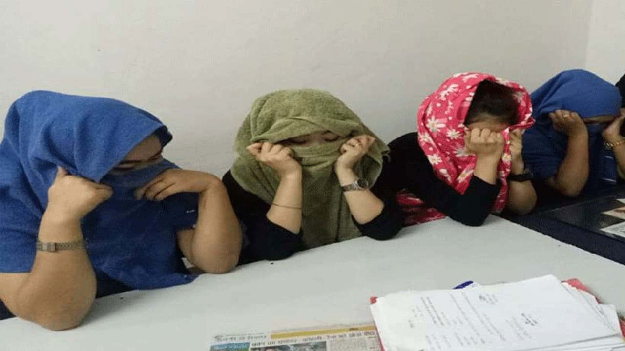 இந்து சிறுமிகளை பாகிஸ்தானுக்கு கடத்திச் சென்று பலவந்தம்... இந்தியா அதிரடி முடிவு..!