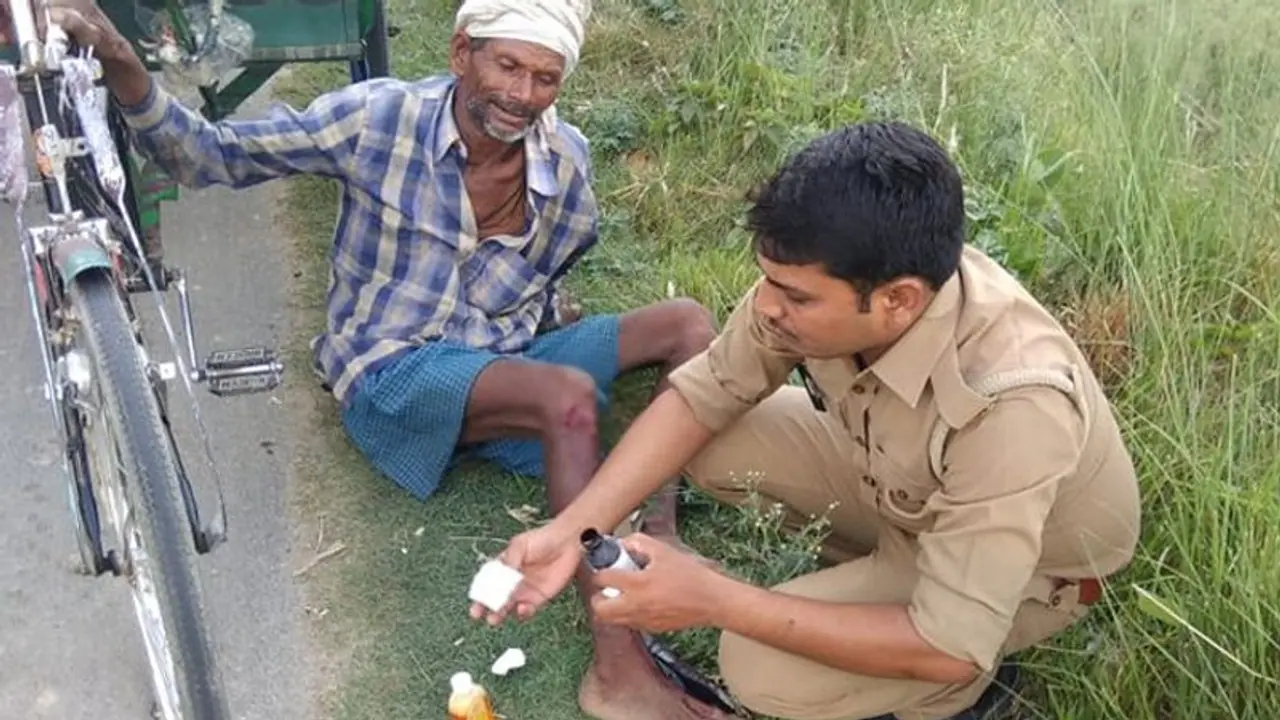 UP पुलिस ने कुछ इस तरह 2019 को कहा अलविदा, इमोशनल फोटो शेयर करके लिखा ये मैसेज