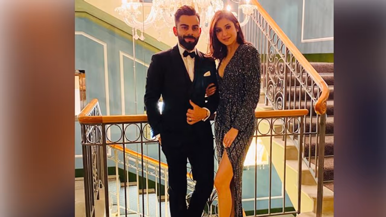 കൈകള് കോര്ക്കൂ, നമുക്ക് ഒരുമിച്ചിറങ്ങാം; കൊവിഡ് ദുരിതമനുഭവിക്കുന്നര്ക്ക് സഹായമഭ്യര്ത്ഥിച്ച് 'വിരുഷ്ക' കൈകള് കോര്ക്കൂ, നമുക്ക് ഒരുമിച്ചിറങ്ങാം; കൊവിഡ് ദുരിതമനുഭവിക്കുന്നര്ക്ക് സഹായമഭ്യര്ത്ഥിച്ച് 'വിരുഷ്ക'