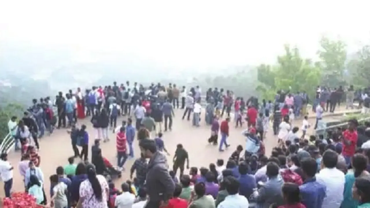 ಮಂಜಿನ ನಗರಿಯಲ್ಲಿ ಹೊಸ ವರ್ಷ: ರೆಸಾರ್ಟ್‌ಗಳು ಹೌಸ್‌ಫುಲ್