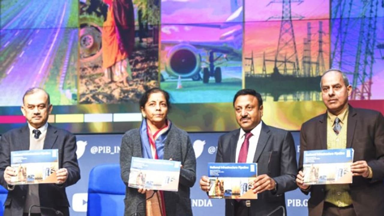 ఎకానమీ అస్తవ్యస్థం.. అందుకే రూ.102 లక్షల కోట్లతో ‘నిర్మల’మ్మ మెగా ఇన్ఫ్రా పుష్ ఎకానమీ అస్తవ్యస్థం.. అందుకే రూ.102 లక్షల కోట్లతో ‘నిర్మల’మ్మ మెగా ఇన్ఫ్రా పుష్