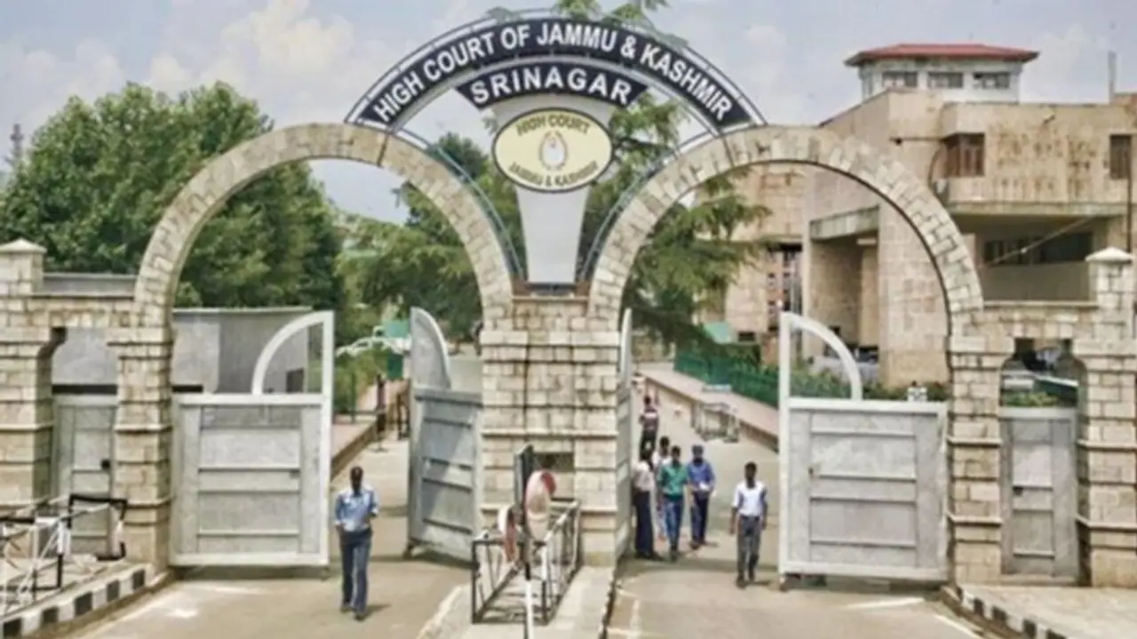 ಕಾಶ್ಮೀರದಲ್ಲಿ ಹೊರಗಿನವರಿಗಿಲ್ಲ ಉದ್ಯೋಗ ಅವಕಾಶ: ಆದೇಶ ಹಿಂಪಡೆದ ಕೋರ್ಟ್!
