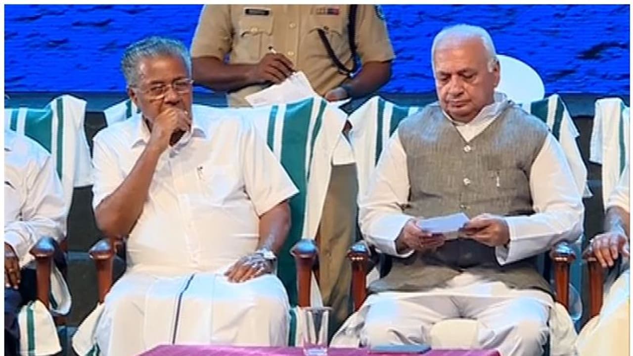 ലോക കേരളസഭയുടെ രണ്ടാം സമ്മേളനം തുടങ്ങി; നിയമ പരിരക്ഷ ഉറപ്പാക്കാൻ നിയമ നിര്മ്മാണം ലോക കേരളസഭയുടെ രണ്ടാം സമ്മേളനം തുടങ്ങി; നിയമ പരിരക്ഷ ഉറപ്പാക്കാൻ നിയമ നിര്മ്മാണം