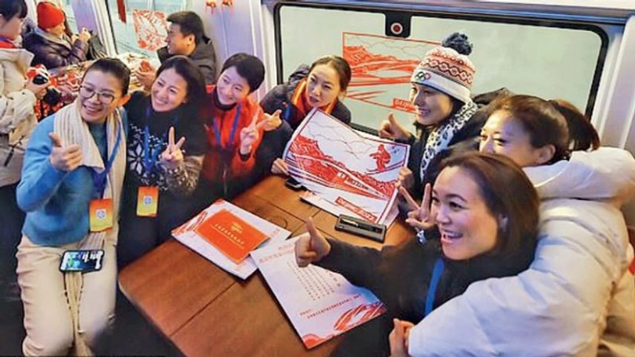 इस देश में पहली बार चली ड्राइवरलेस स्मार्ट ट्रेन, 5 G सुविधा से है लैस इस देश में पहली बार चली ड्राइवरलेस स्मार्ट ट्रेन, 5 G सुविधा से है लैस