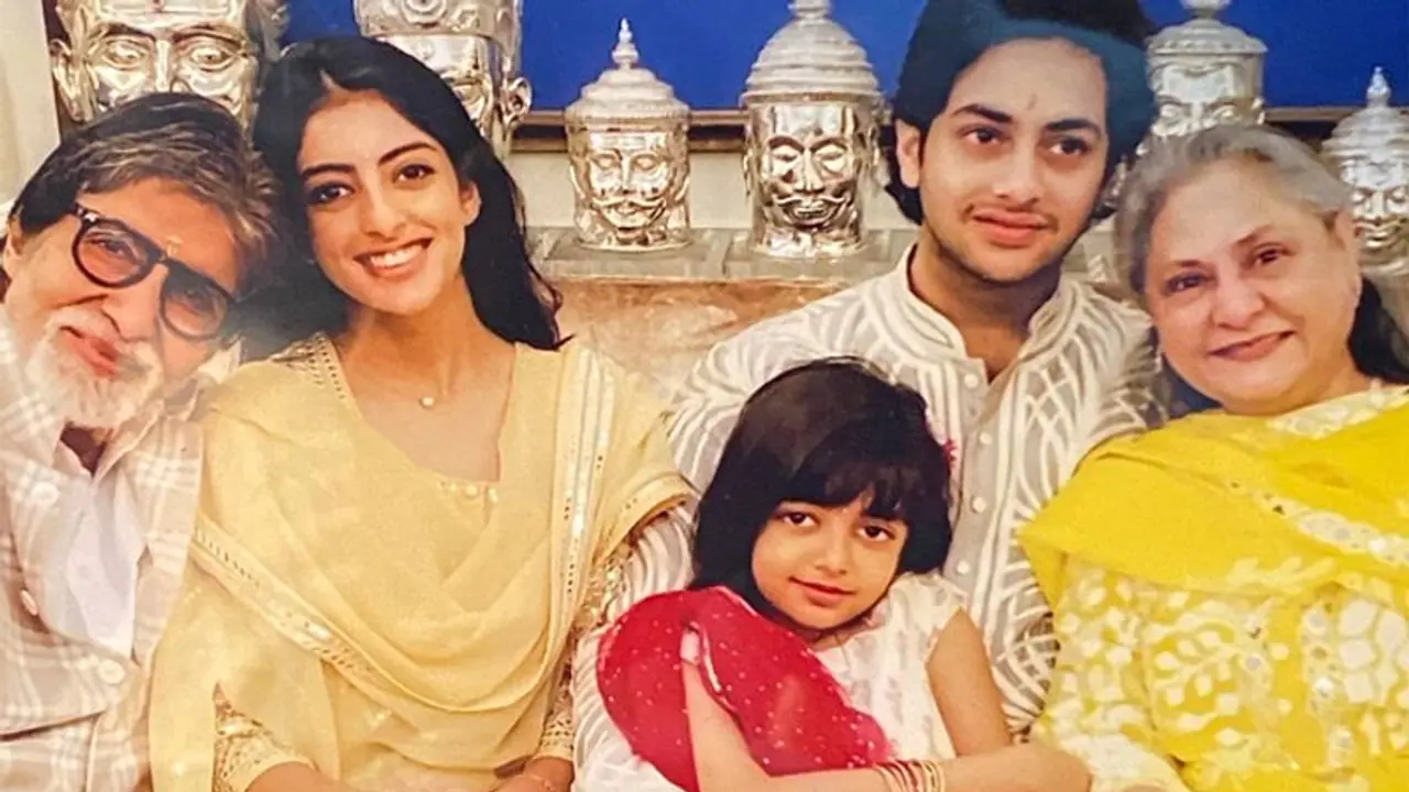 अमिताभ ने यूं मनाया नया साल, बेटी के बच्चों और पोती आराध्या के साथ फोटो शेयर कर लिखा मैसेज अमिताभ ने यूं मनाया नया साल, बेटी के बच्चों और पोती आराध्या के साथ फोटो शेयर कर लिखा मैसेज