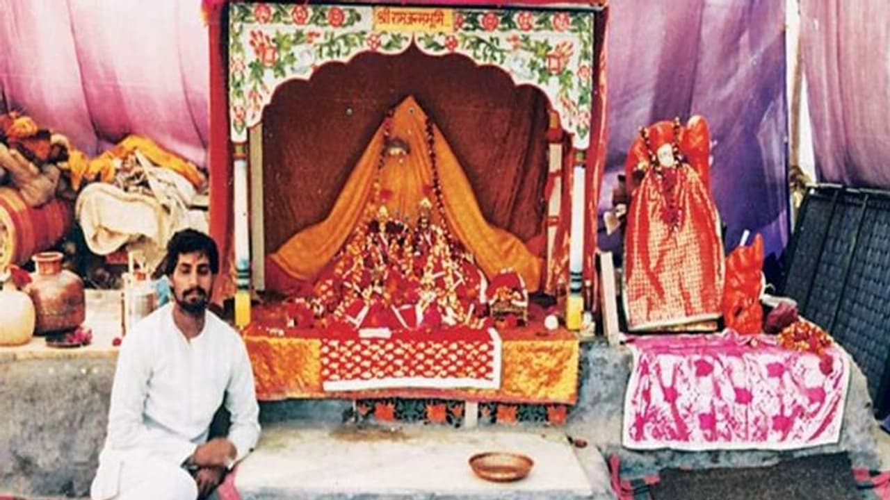 রামলাল্লার আরতি করায় মুসলিম বিজেপি নেত্রীকে খুনের হুমকি, পোস্টারে ঢেকেছে আলিগড়