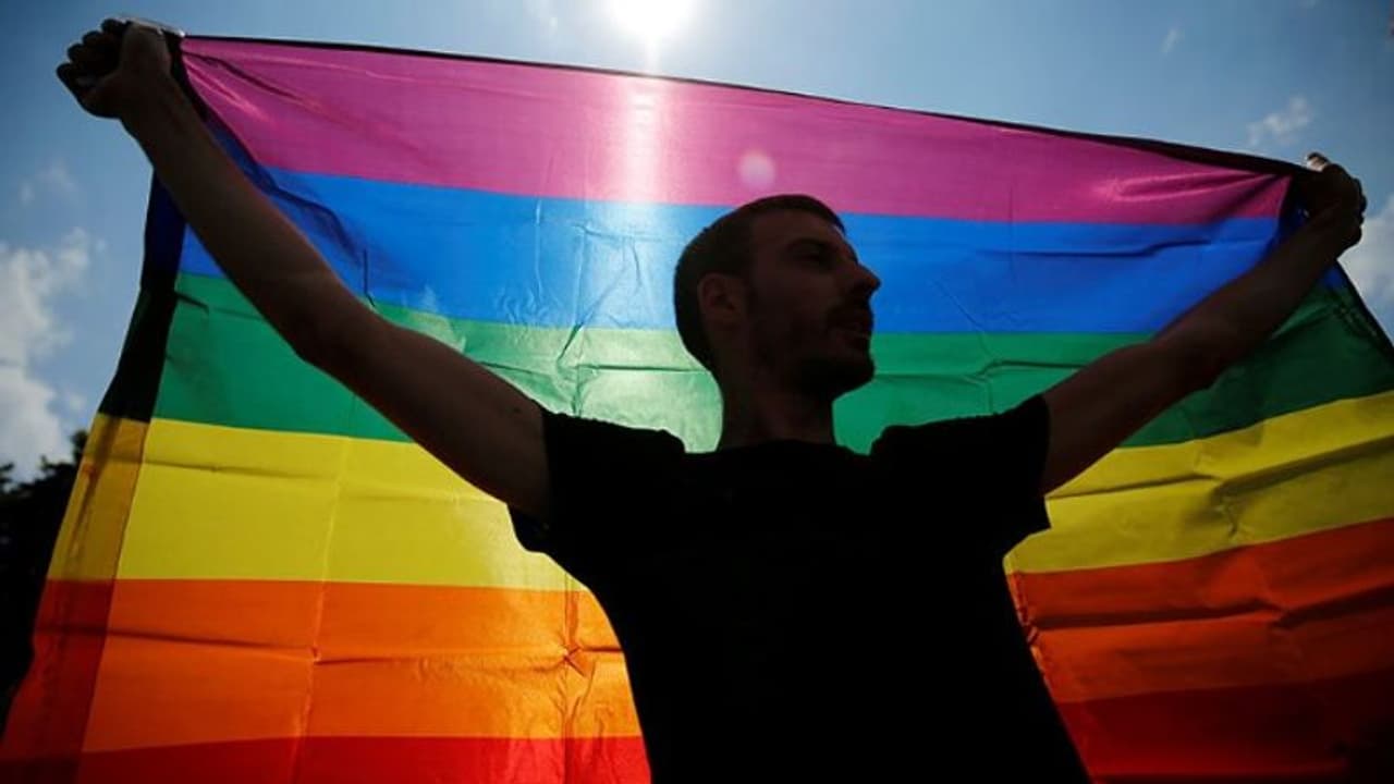 ഗേ ദമ്പതികള്ക്ക് സന്തോഷ വാര്ത്ത; പുതിയ കണ്ടെത്തല് ഇങ്ങനെ... ഗേ ദമ്പതികള്ക്ക് സന്തോഷ വാര്ത്ത; പുതിയ കണ്ടെത്തല് ഇങ്ങനെ...