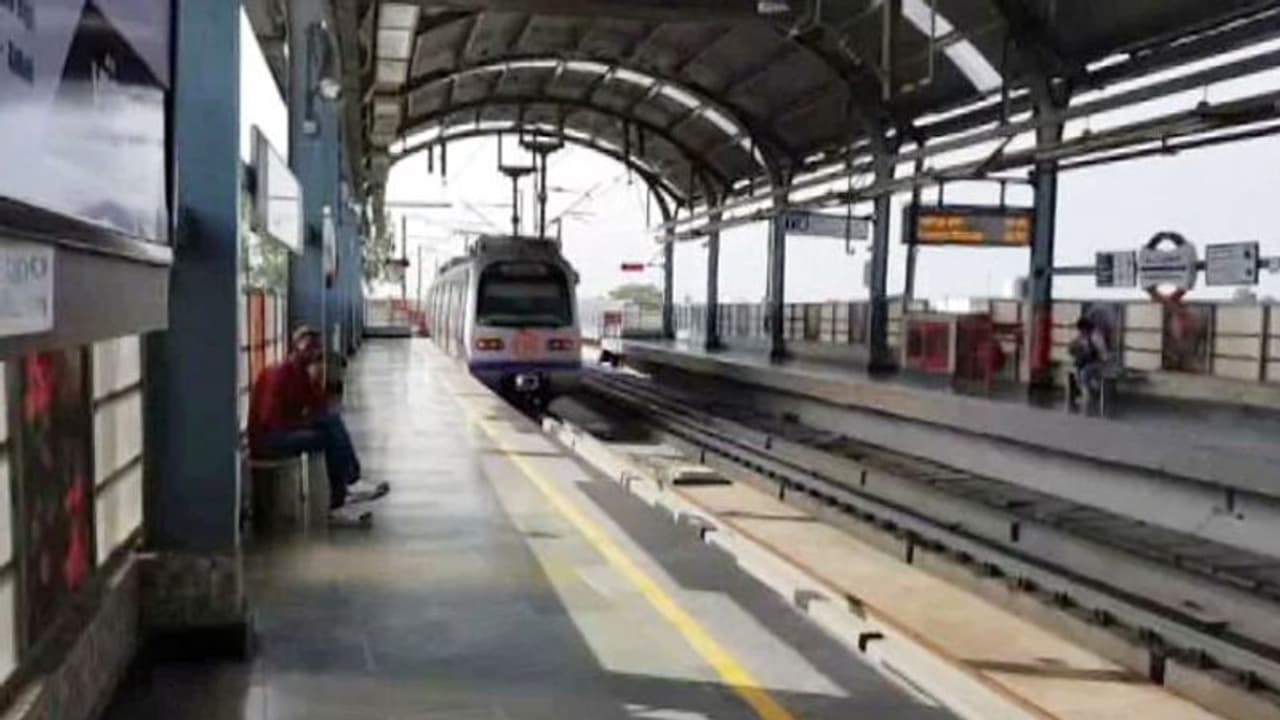 प्रगति मैदान मैट्रो स्टेशन का नाम बदलने पर भड़का एक्टर, बोला अब यकीन नहीं होता प्रगति मैदान मैट्रो स्टेशन का नाम बदलने पर भड़का एक्टर, बोला अब यकीन नहीं होता