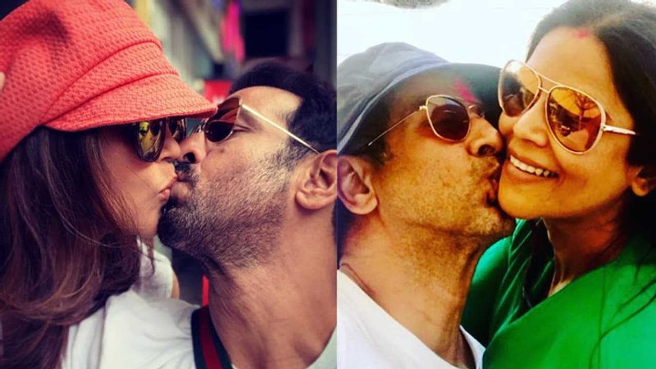 54 की उम्र में रोमांटिक हुआ टीवी एक्टर, पत्नी के साथ लिपलॉक करता आया नजर, वायरल हो रही फोटो 54 की उम्र में रोमांटिक हुआ टीवी एक्टर, पत्नी के साथ लिपलॉक करता आया नजर, वायरल हो रही फोटो