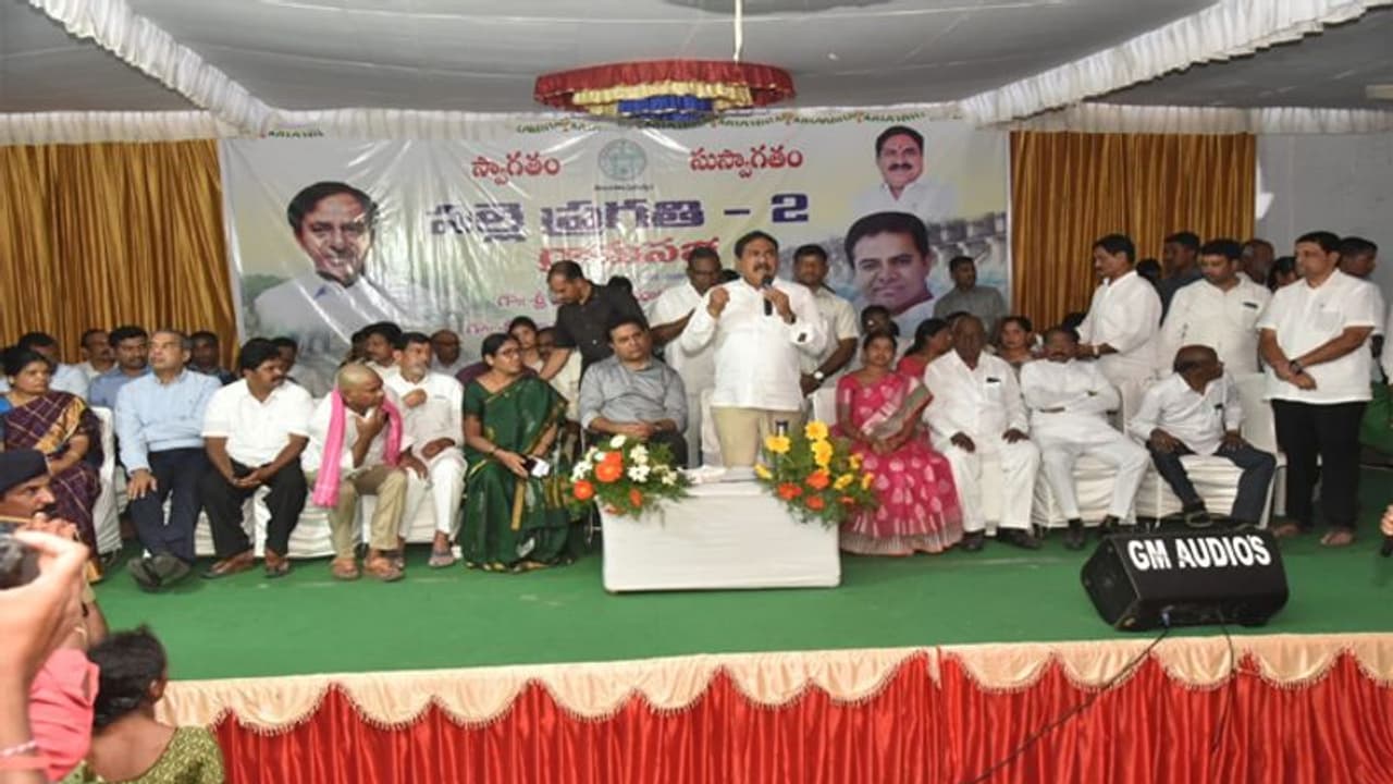 కేటీఆర్ విలువైన రత్నం... మరి లోకేశ్...: మంత్రి ఎర్రబెల్లి షాకింగ్ కామెంట్స్ కేటీఆర్ విలువైన రత్నం... మరి లోకేశ్...: మంత్రి ఎర్రబెల్లి షాకింగ్ కామెంట్స్