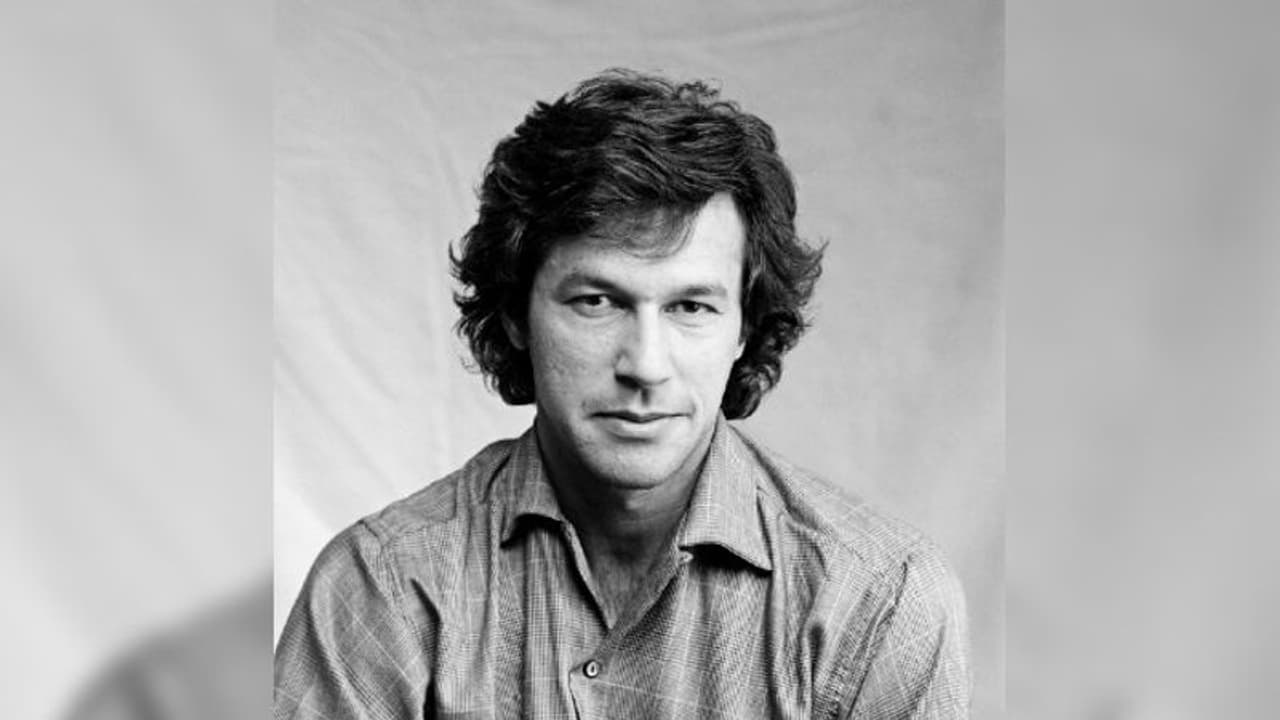 বলিউডে সুযোগ পেয়েছিলেন ইমরান, কোন বিখ্যাত অভিনেতা ডেকেছিলেন পাক প্রধানমন্ত্রী কে