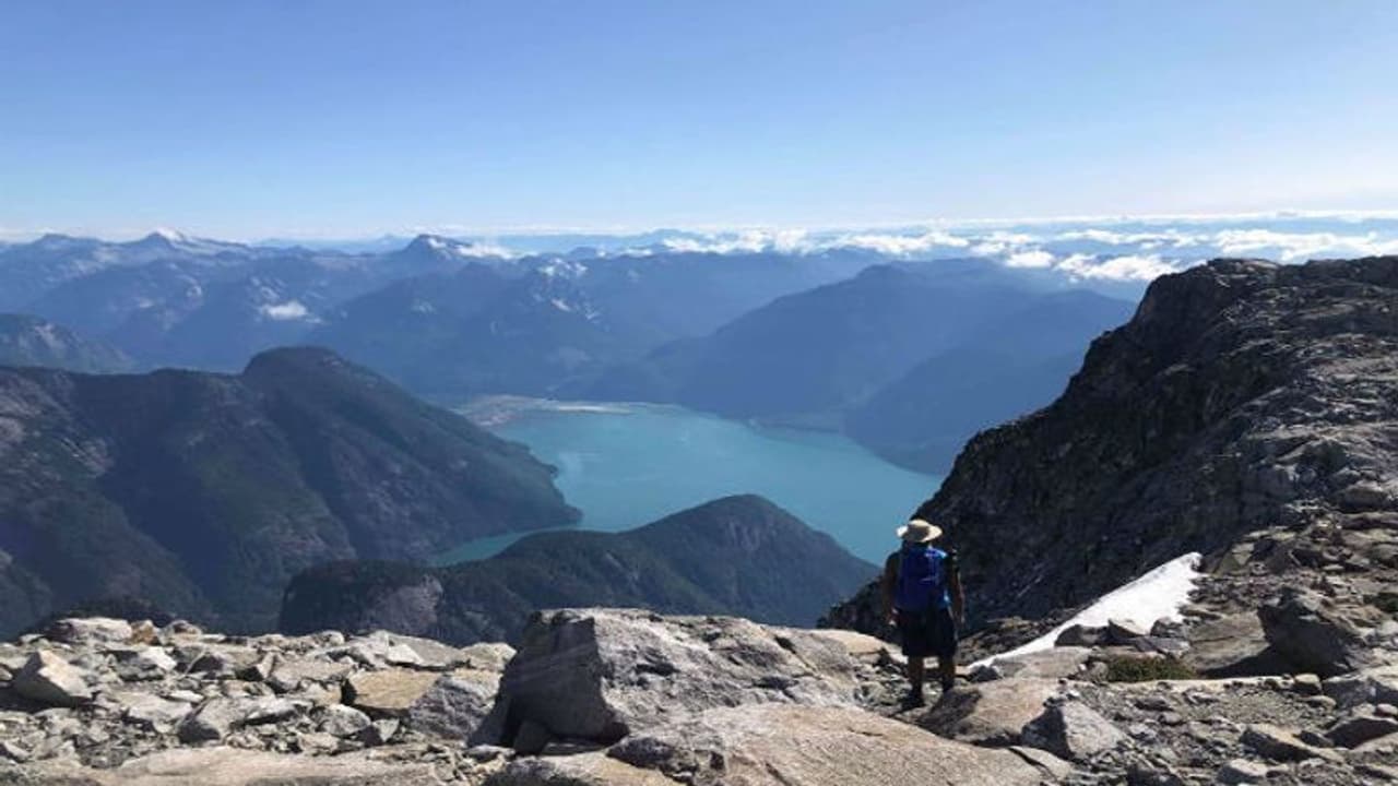 রাখে হরি মারে কে, ৫০০ ফুট নীচে পড়েও বেঁচে গেল ভারতীয় বংশোদ্ভূত কিশোর পর্বতারোহী রাখে হরি মারে কে, ৫০০ ফুট নীচে পড়েও বেঁচে গেল ভারতীয় বংশোদ্ভূত কিশোর পর্বতারোহী