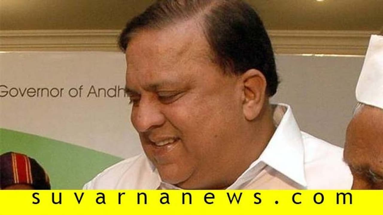 ‘ಗಡಿಯಲ್ಲಿ ಮರಾಠಿಗರ ಮೇಲೆ ದೌರ್ಜನ್ಯ ನಡೆಸಿದ್ರೆ ಮತ್ತೆ ಬೆಂಕಿ ಹತ್ತುತ್ತೆ’ ‘ಗಡಿಯಲ್ಲಿ ಮರಾಠಿಗರ ಮೇಲೆ ದೌರ್ಜನ್ಯ ನಡೆಸಿದ್ರೆ ಮತ್ತೆ ಬೆಂಕಿ ಹತ್ತುತ್ತೆ’