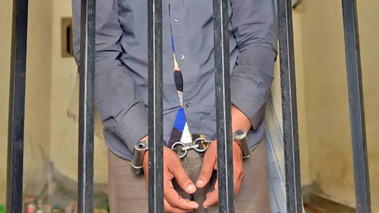 'தர்பார்' பட விவகாரம்! அதிரடியாக கைதுசெய்யப்பட்ட நபர்! 'தர்பார்' பட விவகாரம்! அதிரடியாக கைதுசெய்யப்பட்ட நபர்!