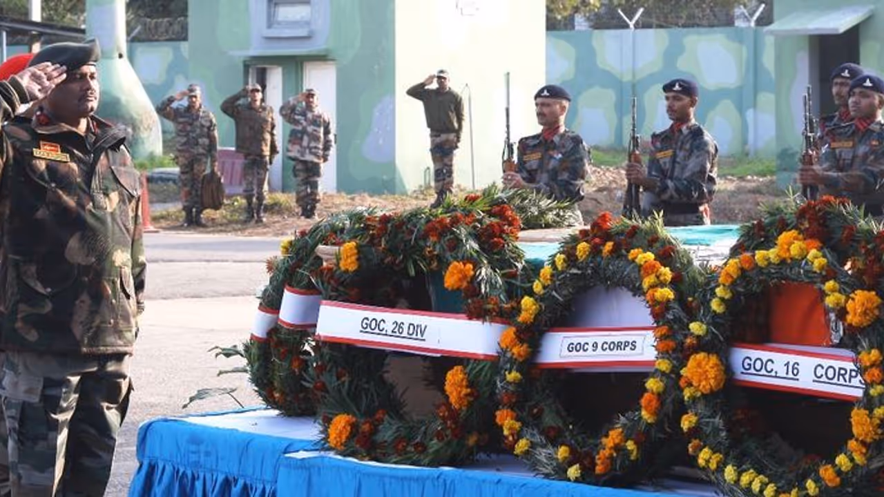 केन्द्र सरकार ने लिया बड़ा फैसला, कोरोना से मौत पर जवानों को मिलेगा शहीद का दर्जा