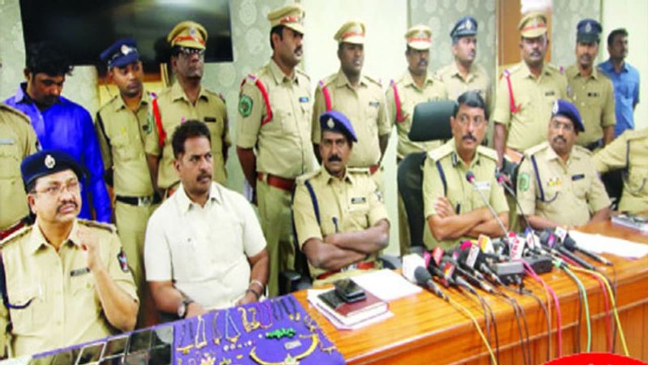 చిరంజీవి హత్యకు కుట్ర: ముఠాకు టీడీపీ నేత సుపారీ