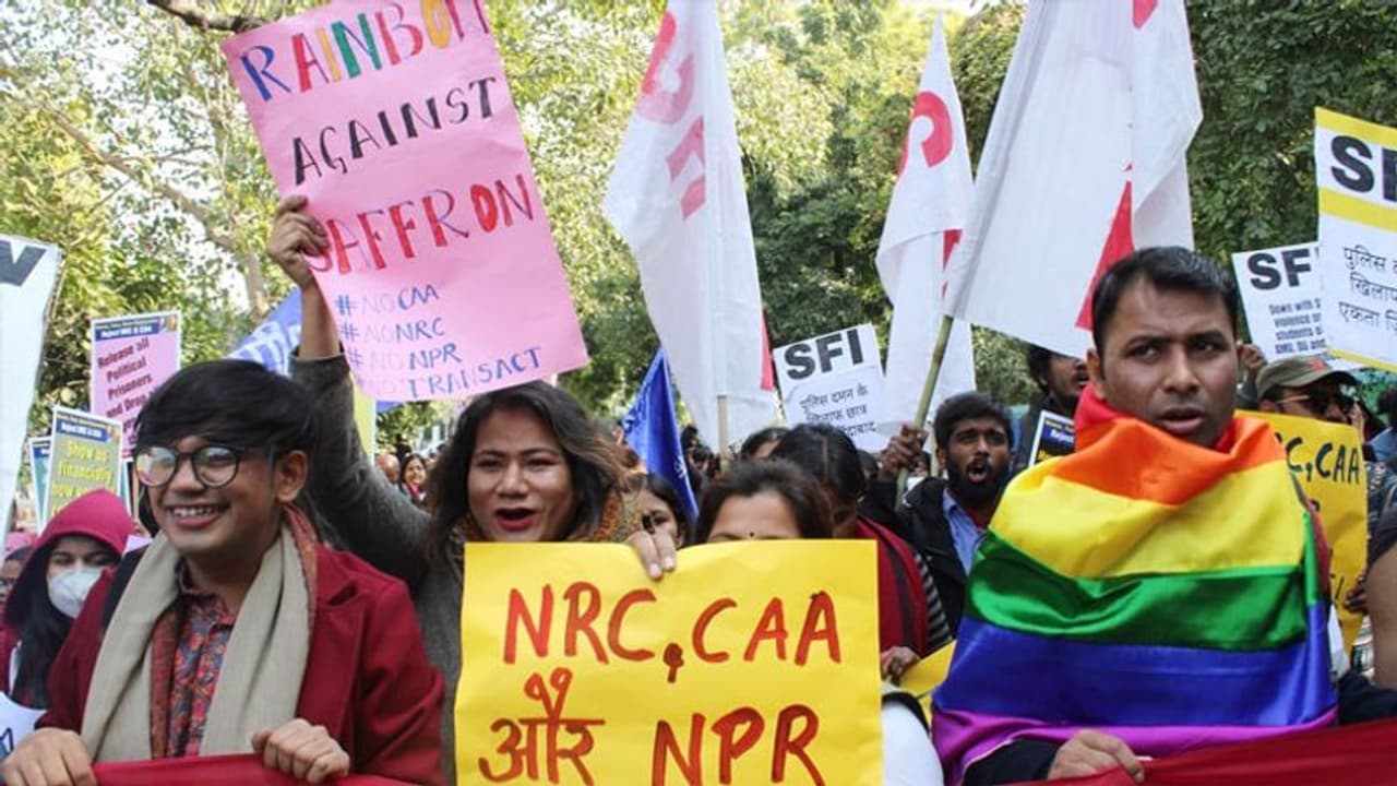 সিএএ র বিরুদ্ধে নাটক করায় স্কুলের বিরুদ্ধে দেশদ্রোহিতার মামলা, চলল বাচ্চাদের জেরা সিএএ র বিরুদ্ধে নাটক করায় স্কুলের বিরুদ্ধে দেশদ্রোহিতার মামলা, চলল বাচ্চাদের জেরা