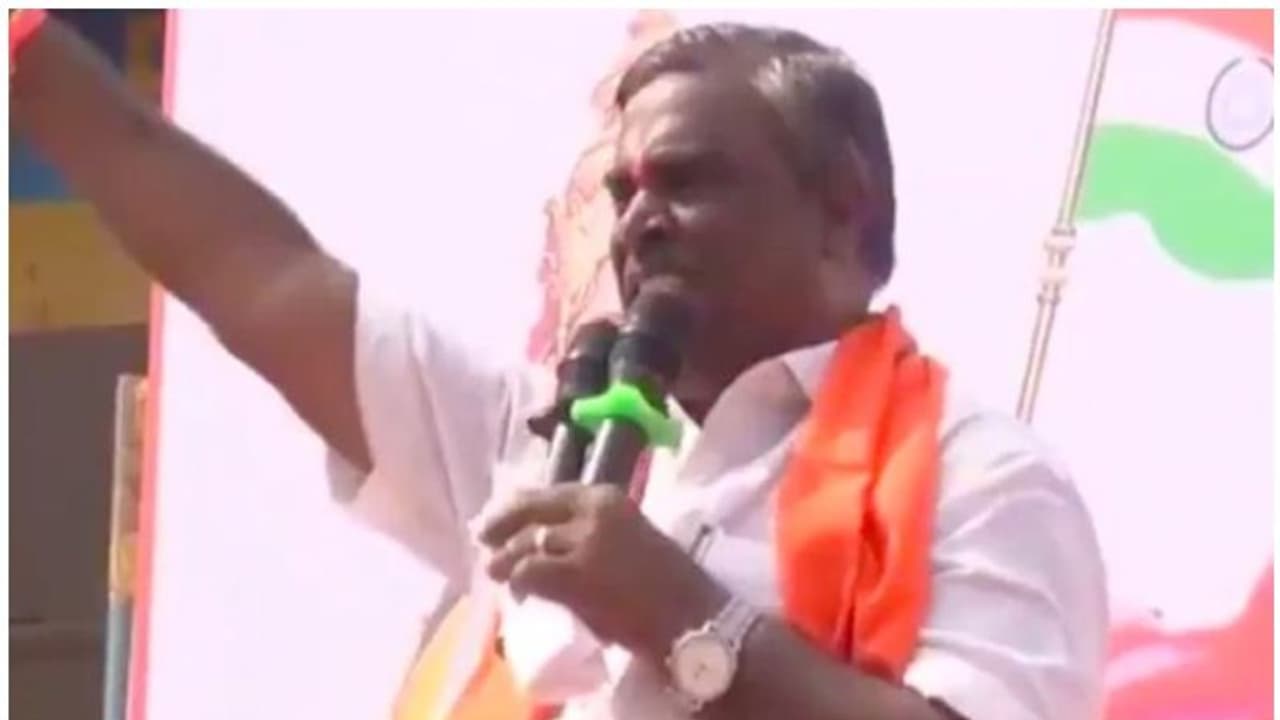 'ഞങ്ങള് 80 ശതമാനം, നിങ്ങള് 20 ശതമാനം മാത്രം'; മുസ്ലീംകള്ക്ക് മുന്നറിയിപ്പുമായി ബിജെപി എംഎല്എയുടെ പ്രകോപന പ്രസംഗം 'ഞങ്ങള് 80 ശതമാനം, നിങ്ങള് 20 ശതമാനം മാത്രം'; മുസ്ലീംകള്ക്ക് മുന്നറിയിപ്പുമായി ബിജെപി എംഎല്എയുടെ പ്രകോപന പ്രസംഗം