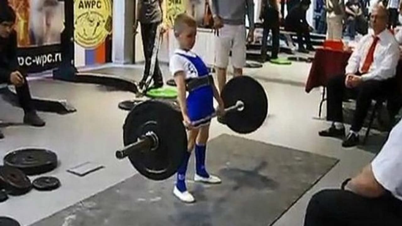 11 साल के बच्चे ने जब उठाया 100 किलो वजन, देख कर रह गए लोग हैरान 11 साल के बच्चे ने जब उठाया 100 किलो वजन, देख कर रह गए लोग हैरान