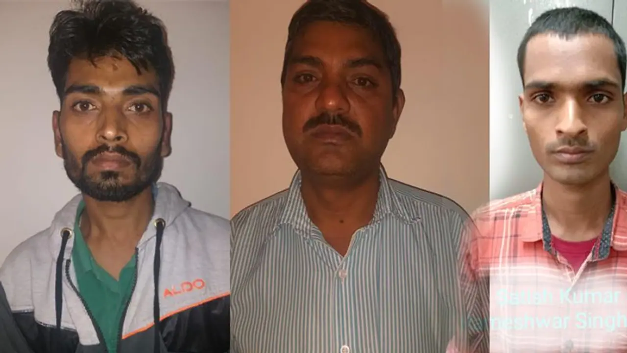 ಹೆಸರಿಗೆ ಮಸಾಜ್ ಪಾರ್ಲರ್ : ಒಳಗೆ ವಿದೇಶಿ ಯುವತಿಯರನ್ನಿಟ್ಟುಕೊಂಡು ದಂಧೆ ಹೆಸರಿಗೆ ಮಸಾಜ್ ಪಾರ್ಲರ್ : ಒಳಗೆ ವಿದೇಶಿ ಯುವತಿಯರನ್ನಿಟ್ಟುಕೊಂಡು ದಂಧೆ