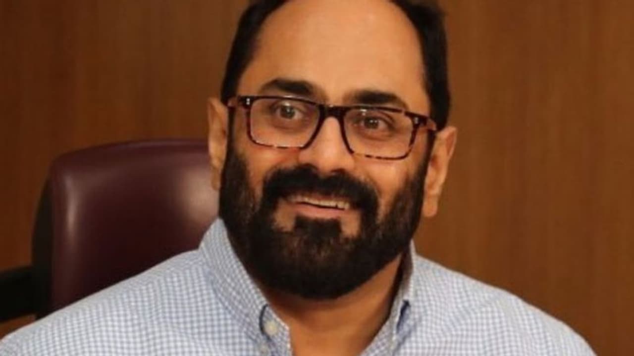 TRAI এর ২৫ বছরের জন্মদিন, শুভেচ্ছা জানালেন কেন্দ্রীয় মন্ত্রী রাজীব চন্দ্রশেখর TRAI এর ২৫ বছরের জন্মদিন, শুভেচ্ছা জানালেন কেন্দ্রীয় মন্ত্রী রাজীব চন্দ্রশেখর