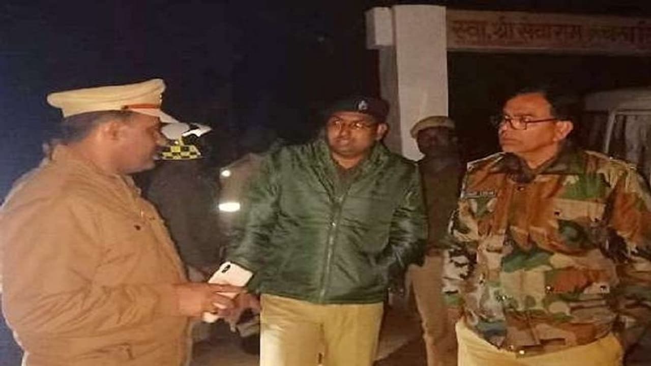 बेटी, उसके प्रेमी को बेरहमी से काटा, रस्सी में बांधकर घसीटा, लड़की की स्पॉट पर मौत, आखिरी सांसे गिन रहा लड़का बेटी, उसके प्रेमी को बेरहमी से काटा, रस्सी में बांधकर घसीटा, लड़की की स्पॉट पर मौत, आखिरी सांसे गिन रहा लड़का