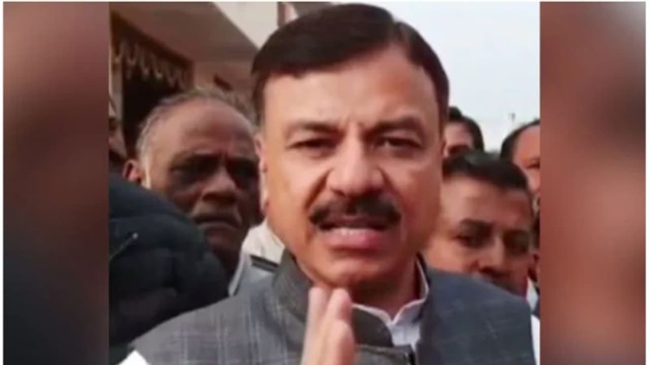 'പൗരത്വ നിയമ ഭേദഗതി നടപ്പാക്കാത്ത സംസ്ഥാനങ്ങളിൽ രാഷ്ട്രപതി ഭരണം'; ഭീഷണിയുമായി ബിജെപി എംപി 'പൗരത്വ നിയമ ഭേദഗതി നടപ്പാക്കാത്ത സംസ്ഥാനങ്ങളിൽ രാഷ്ട്രപതി ഭരണം'; ഭീഷണിയുമായി ബിജെപി എംപി