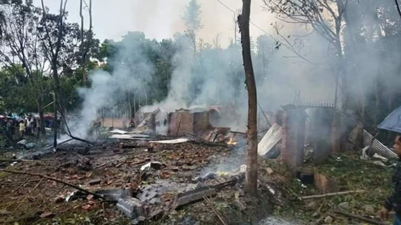 নৈহাটিতে বিস্ফোরণের জামাত যোগ, চাঞ্চল্যকর অভিযোগ বিজেপি নেতার